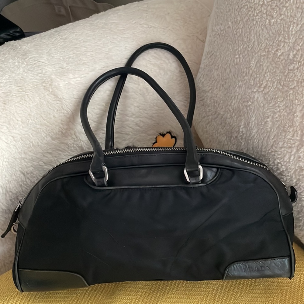 PradaTessurto black nylon bag with leather trim and handle - Picture 3 of 17